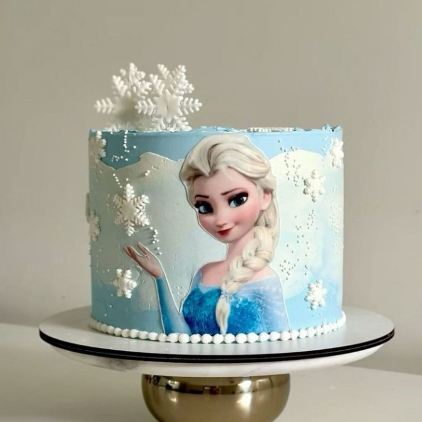 Elsa Snow Magic Cake