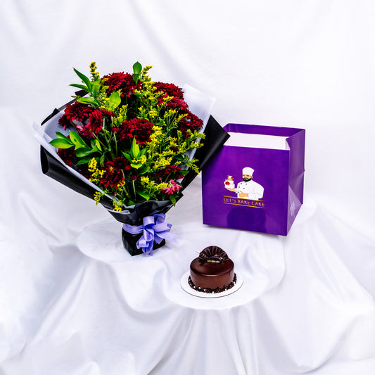 Vanilla Cake With Chrysanthemum Bouquet