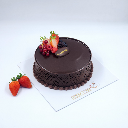 Chocolate Glaze Berry Cake