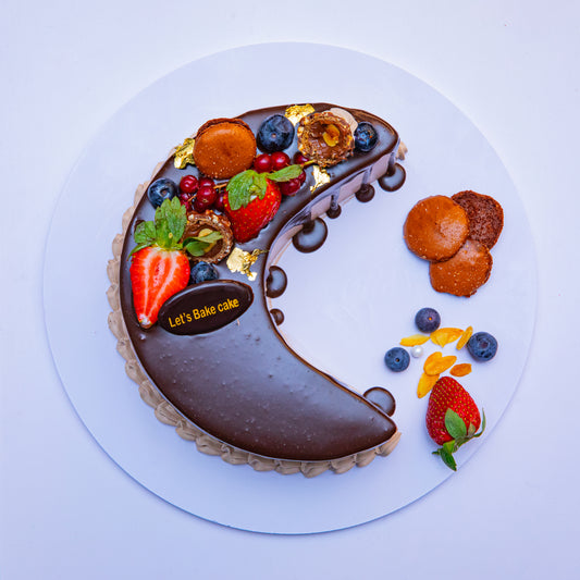 🌙 Signature Crescent Moon Cake | Luxury Eid Festival Dessert Chocolate