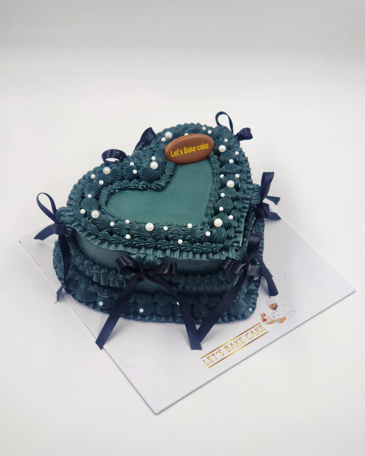Midnight Elegance Heart Cake
